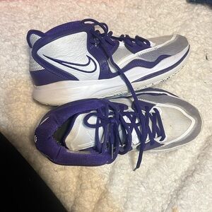 kyrie infinities (kyrie 8) size 7.5 Men’s